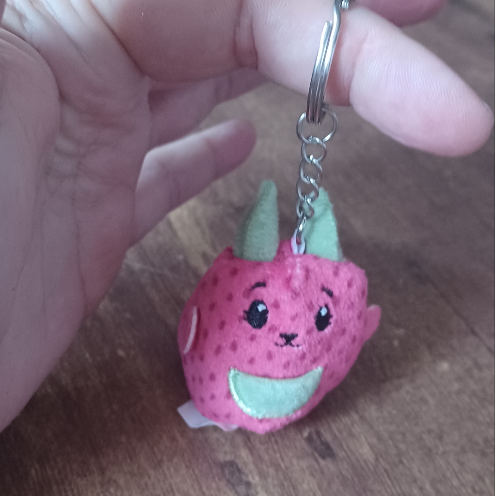 Pikmi Pops Surprise Scented Plushie Beanie Keychain